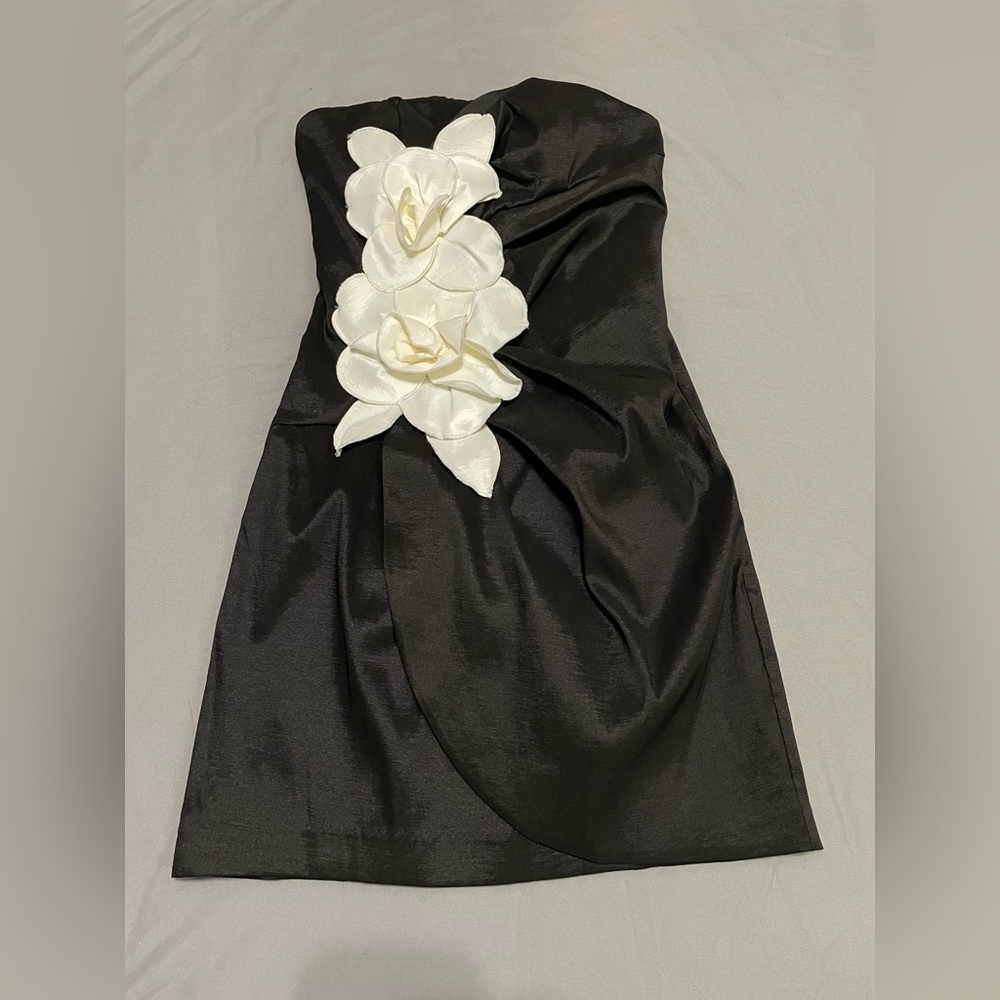 Black strapless dress